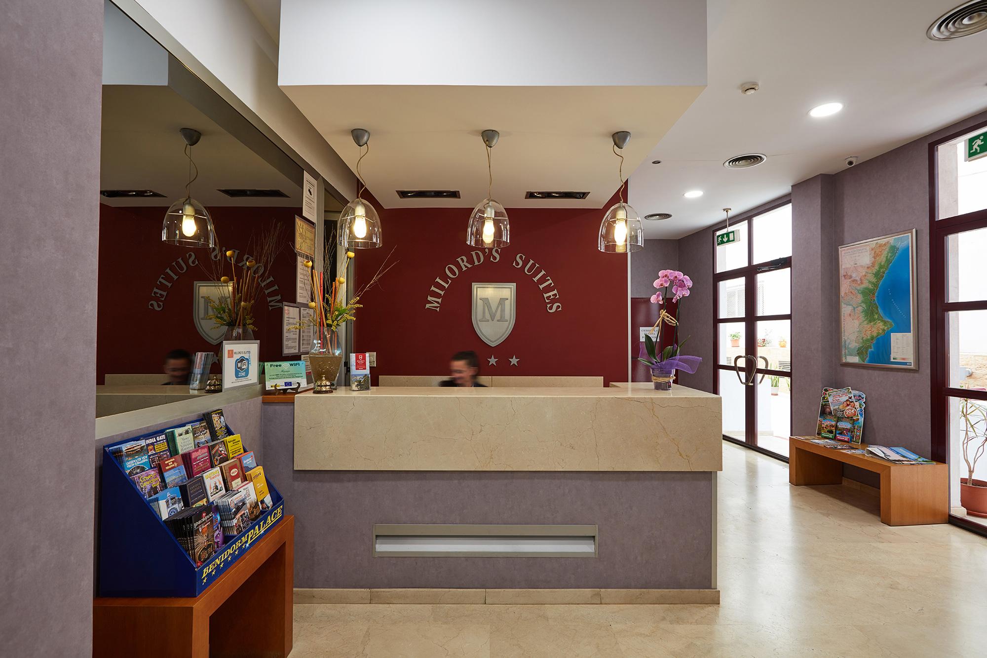 Aparthotel Milord'S Suites Benidorm Esterno foto