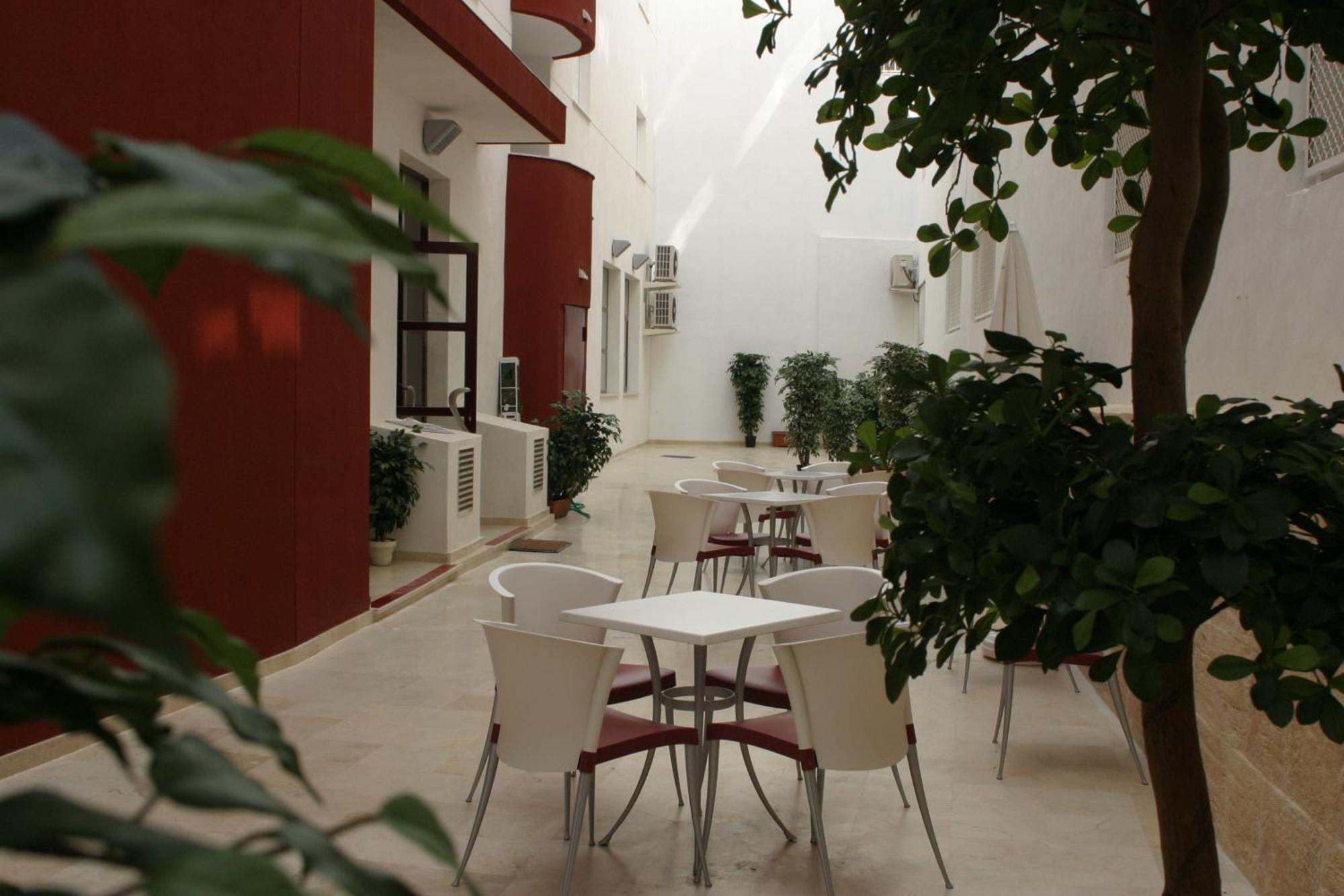 Aparthotel Milord'S Suites Benidorm Esterno foto