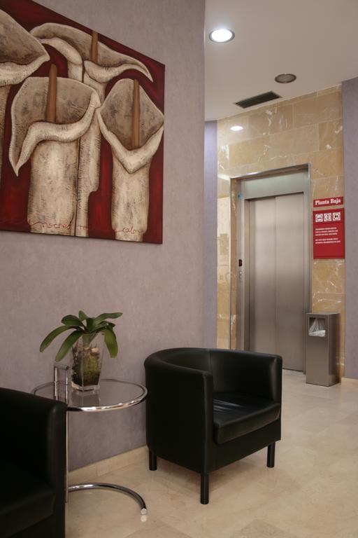 Aparthotel Milord'S Suites Benidorm Esterno foto