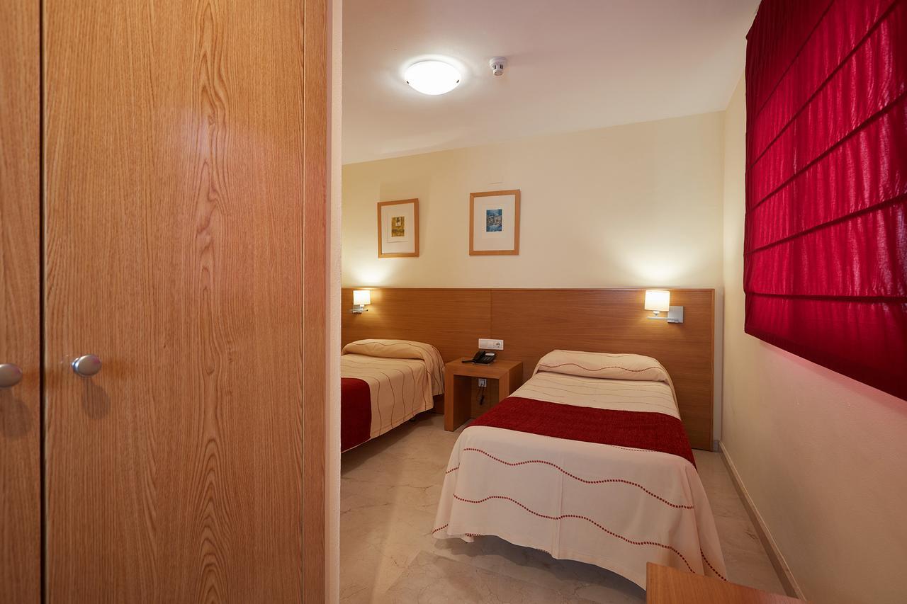 Aparthotel Milord'S Suites Benidorm Esterno foto